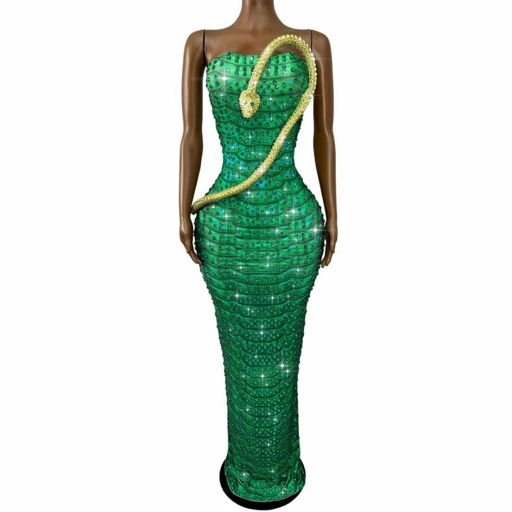 Women Fashion Designer Dresses Photos - Błyszcząca zielona sukienka tuba z motywem